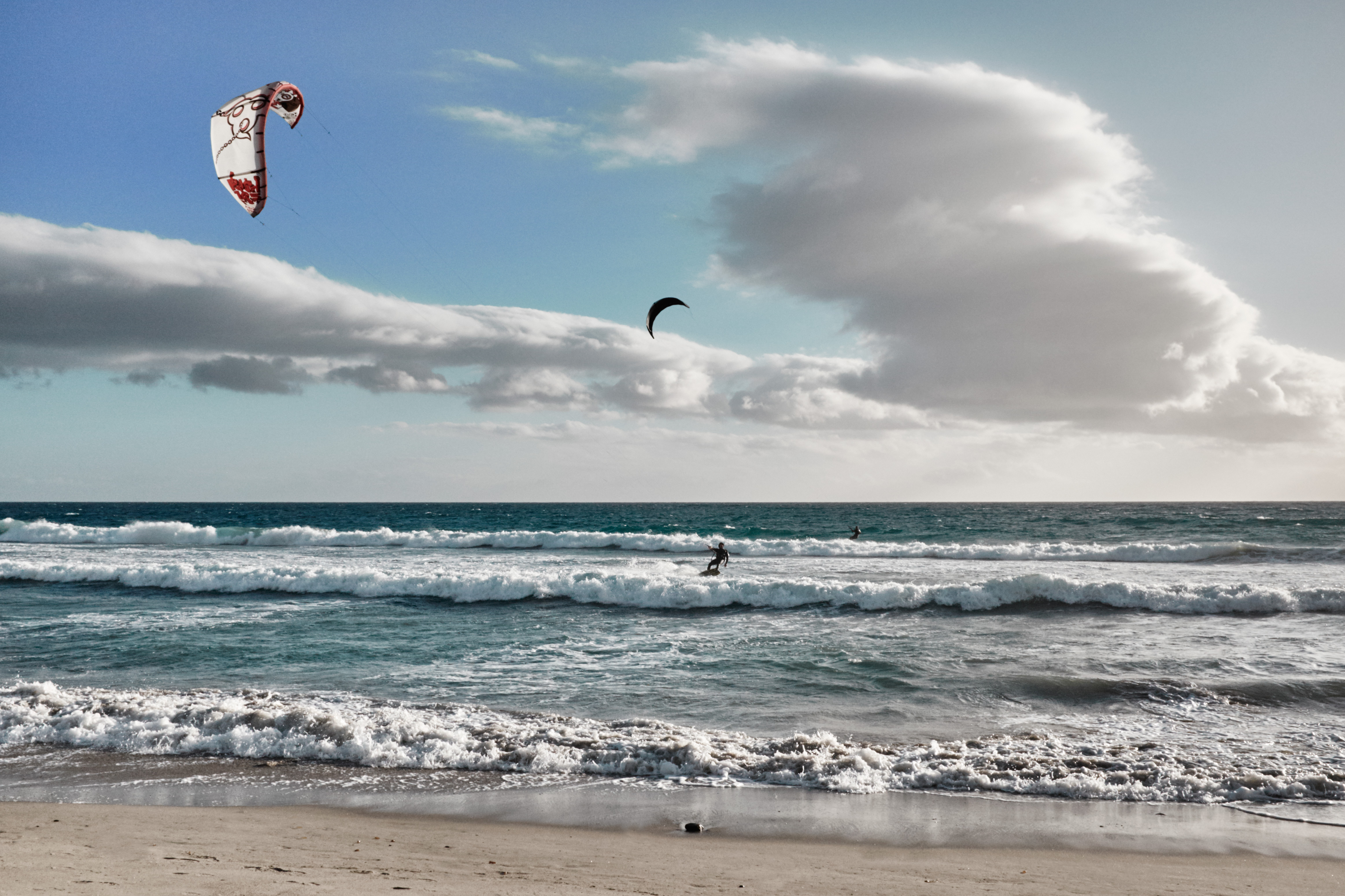 Kite_Surfer_Malibu_Ocean
