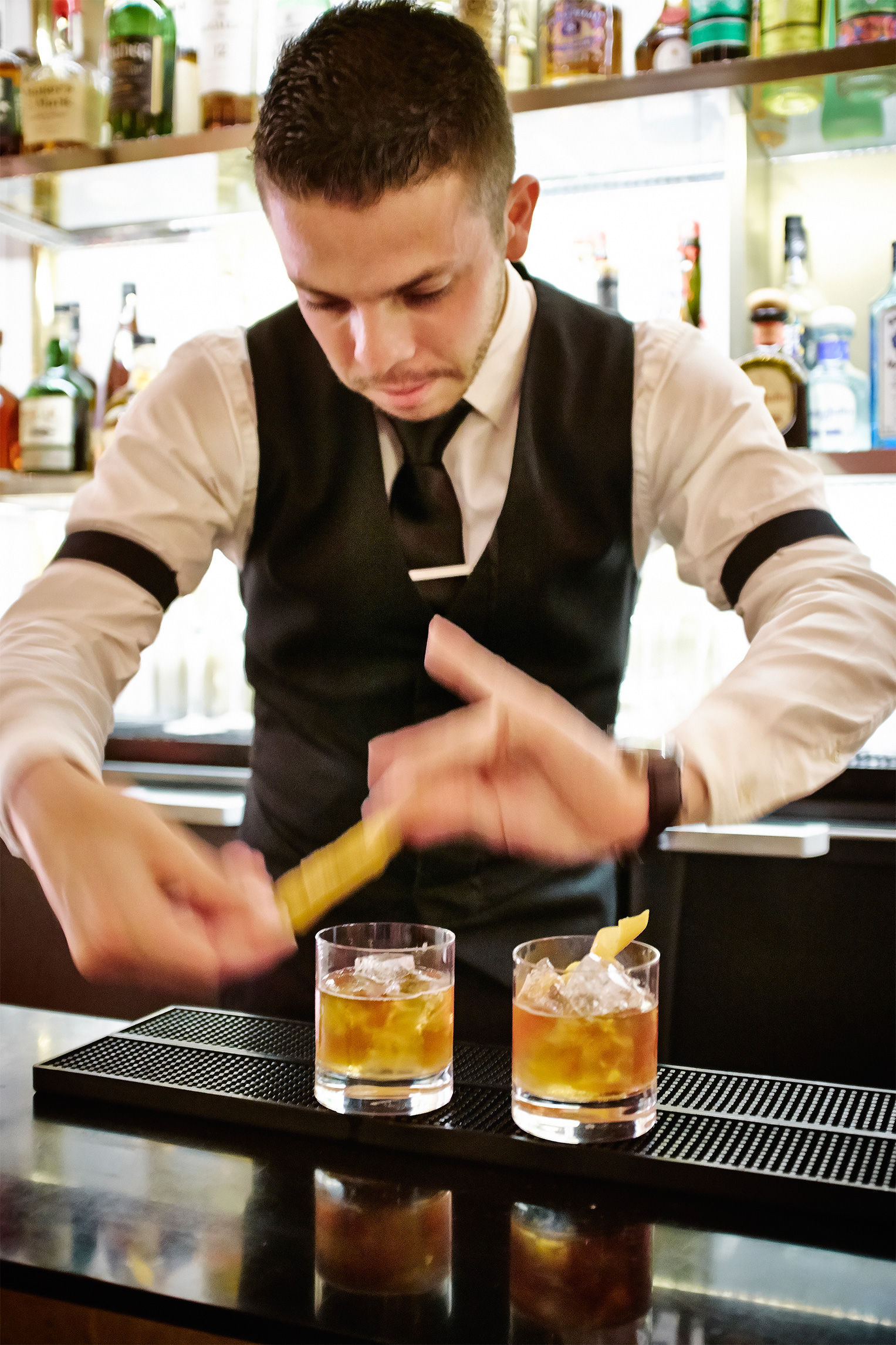 Lyon_Old_Fashioned_Bar_Tender