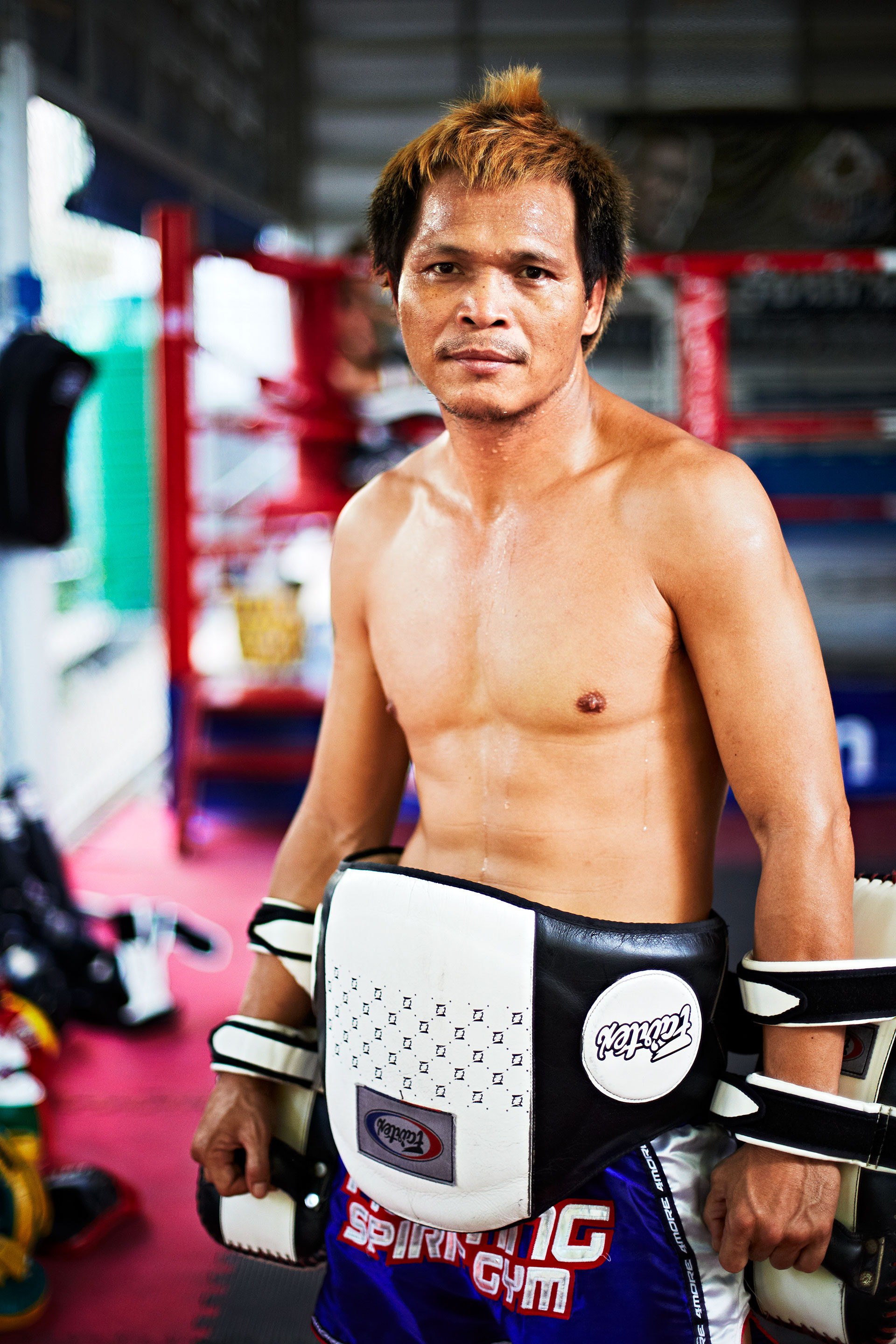Muay-Thai-Boxer_Bangkok_Thailand_MMA
