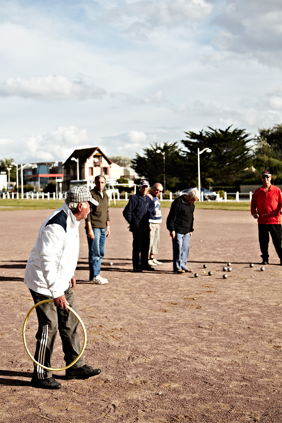 Petonc_Bocce_Normandy_France_Men-playing-bocce